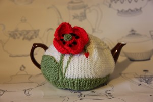 Poppy tea cosie TC05